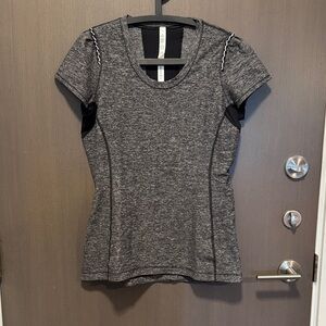 Lululemon Athletica Charcoal Short Sleeve Tee